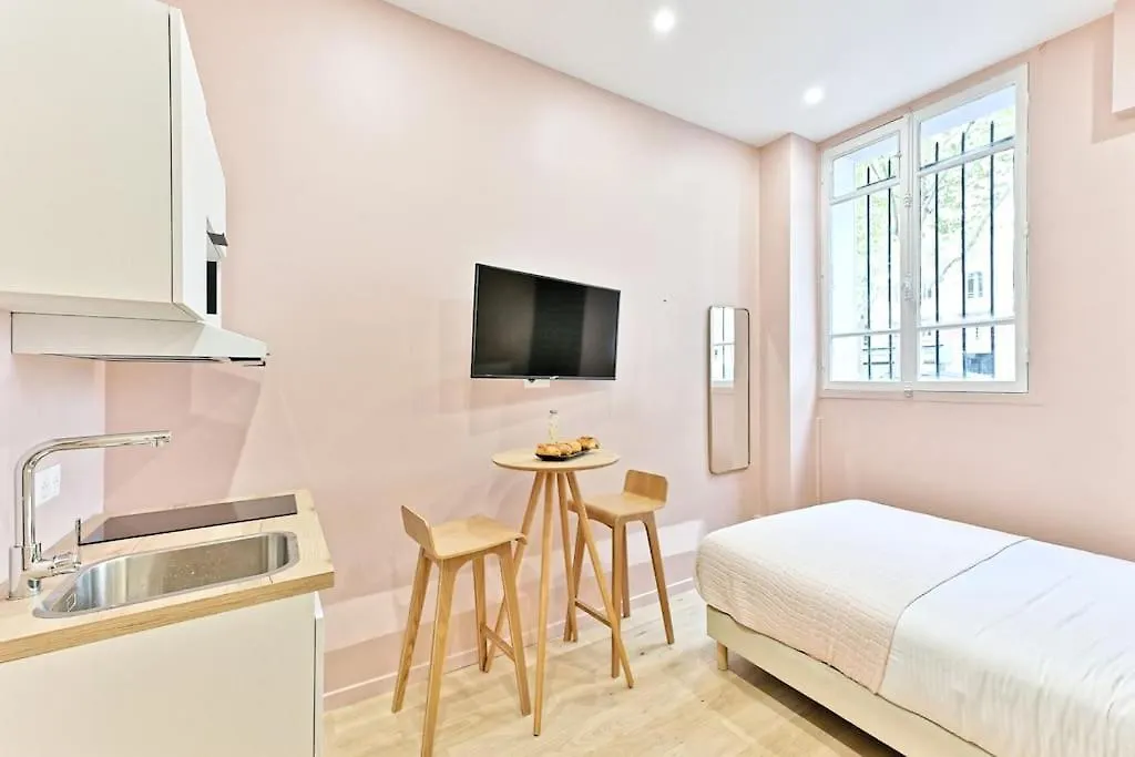 Apartment Petit Studio Confortable & Tranquille Paris 17Eme